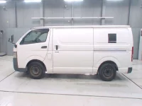 Toyota REGIUS ACE VAN лот № 70125 оценка R  с аукциона в Японии 3