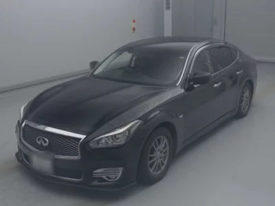 Nissan FUGA  с аукциона в Японии