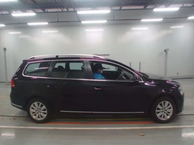 Volkswagen PASSAT VARIANT  с аукциона в Японии