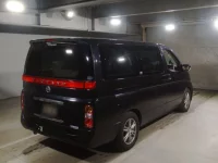 Nissan ELGRAND лот № 131 оценка 3  с аукциона в Японии 1