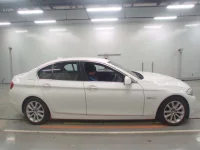 BMW 5-Series лот № 10182 оценка 4  с аукциона в Японии 2