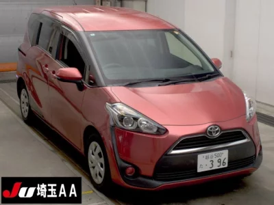 Toyota SIENTA  с аукциона в Японии