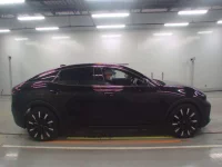 Toyota CROWN CROSSOVER лот № 33117 оценка 5  с аукциона в Японии 2