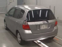 Honda FIT лот № 10199 оценка 3.5  с аукциона в Японии 5