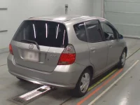 Honda FIT лот № 10199 оценка 3.5  с аукциона в Японии 1