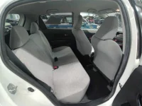 Toyota VITZ лот № 10201 оценка 3.5  с аукциона в Японии 9