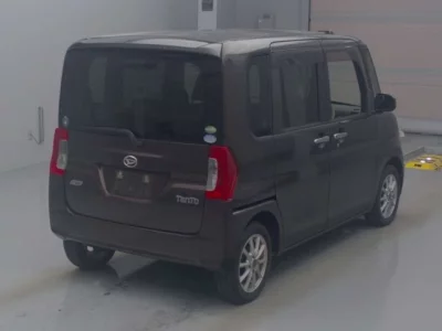 Daihatsu TANTO  с аукциона в Японии
