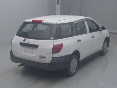 Mitsubishi LANCER VAN