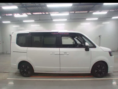 Honda STEP WAGON  с аукциона в Японии