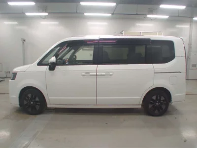 Honda STEP WAGON  с аукциона в Японии