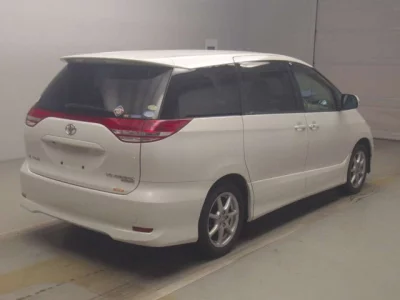 Toyota ESTIMA  с аукциона в Японии
