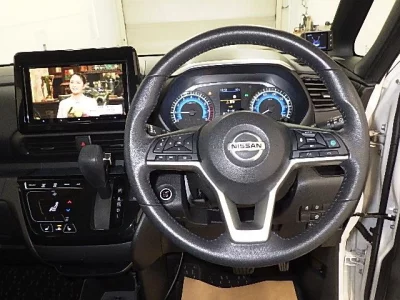 Nissan ROOX  с аукциона в Японии