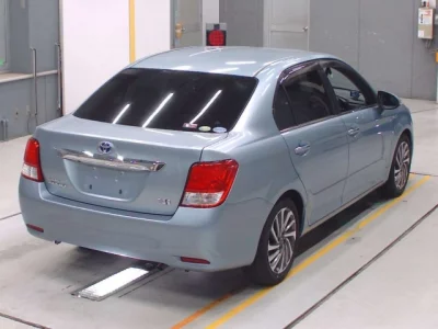 Toyota COROLLA AXIO  с аукциона в Японии