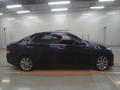 Toyota CROWN  с аукциона в Японии