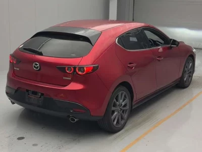 Mazda MAZDA3  с аукциона в Японии