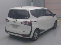 Toyota SIENTA лот № 201 оценка R  с аукциона в Японии 1