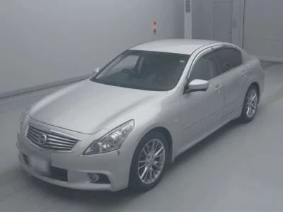 Nissan SKYLINE  с аукциона в Японии