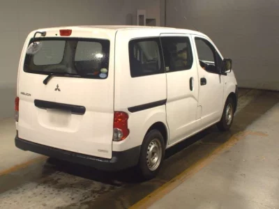 Mitsubishi DELICA  с аукциона в Японии