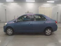 Toyota BELTA лот № 10275 оценка 3  с аукциона в Японии 3