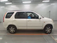 Honda CR-V лот № 10276 оценка 3  с аукциона в Японии 2