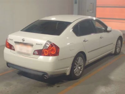 Nissan FUGA  с аукциона в Японии