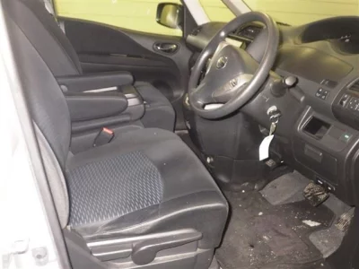 Nissan SERENA  с аукциона в Японии