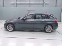 BMW 3-Series лот № 70236 оценка 4  с аукциона в Японии 3