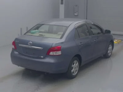 Toyota BELTA  с аукциона в Японии