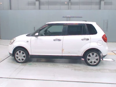 Mazda VERISA  с аукциона в Японии