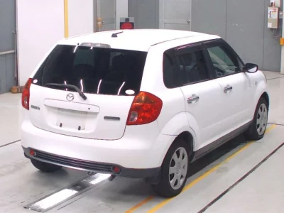 Mazda VERISA  с аукциона в Японии
