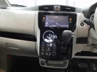 Nissan DAYZ лот № 5035 оценка 4  с аукциона в Японии 8