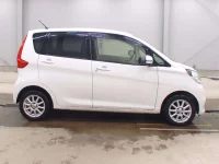 Nissan DAYZ лот № 5035 оценка 4  с аукциона в Японии 2