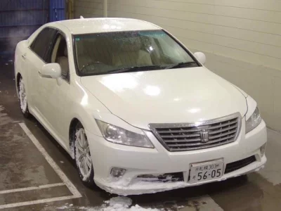 Toyota CROWN  с аукциона в Японии