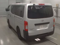 Nissan CARAVAN VAN лот № 90040 оценка 3  с аукциона в Японии 5