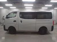 Nissan CARAVAN VAN лот № 90040 оценка 3  с аукциона в Японии 3