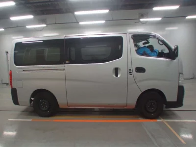 Nissan CARAVAN VAN  с аукциона в Японии