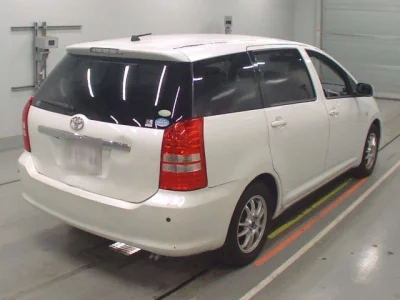 Toyota WISH  с аукциона в Японии