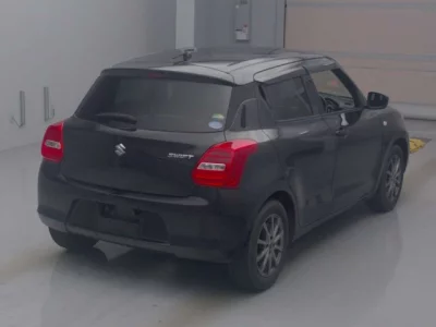Suzuki SWIFT  с аукциона в Японии