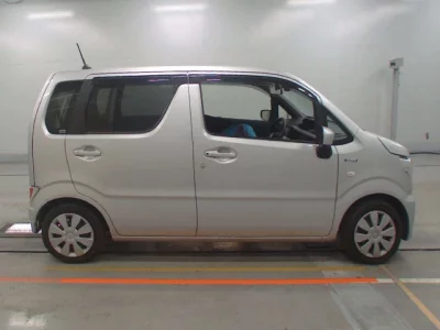 Suzuki WAGON R  с аукциона в Японии