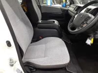 Toyota HIACE лот № 36173 оценка 3  с аукциона в Японии 7