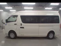 Toyota HIACE лот № 36173 оценка 3  с аукциона в Японии 3