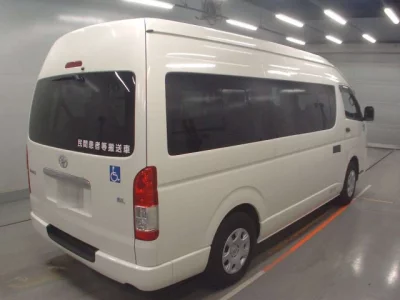 Toyota HIACE  с аукциона в Японии