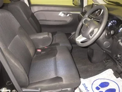 Daihatsu MOVE  с аукциона в Японии