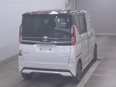 Nissan ROOX  с аукциона в Японии