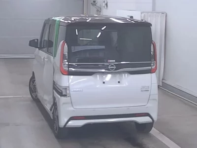 Nissan ROOX  с аукциона в Японии