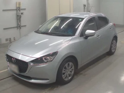 Mazda MAZDA2  с аукциона в Японии