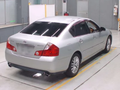 Nissan FUGA  с аукциона в Японии