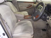 Toyota CROWN лот № 5045 оценка RA  с аукциона в Японии 2