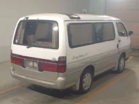 Toyota HIACE лот № 6004 оценка RA  с аукциона в Японии 1