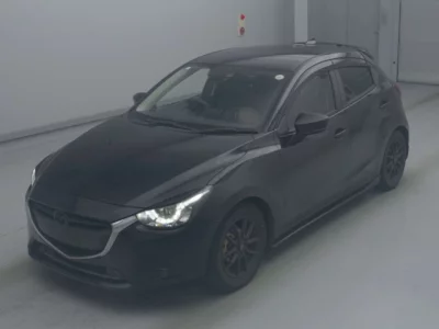Mazda DEMIO  с аукциона в Японии
